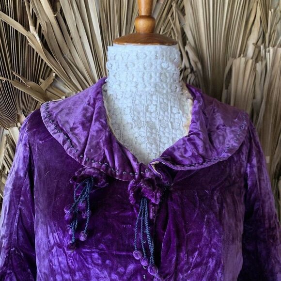 Antique Edwardian Purple Velvet Cropped Jacket - Picture 7 of 10
